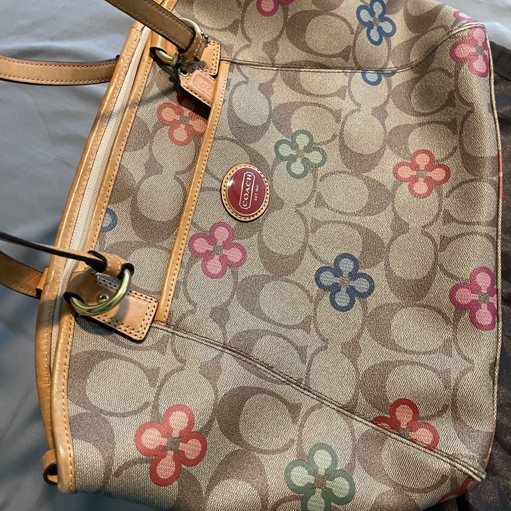 Coach signature tote and wallet - Picture 3 of 11